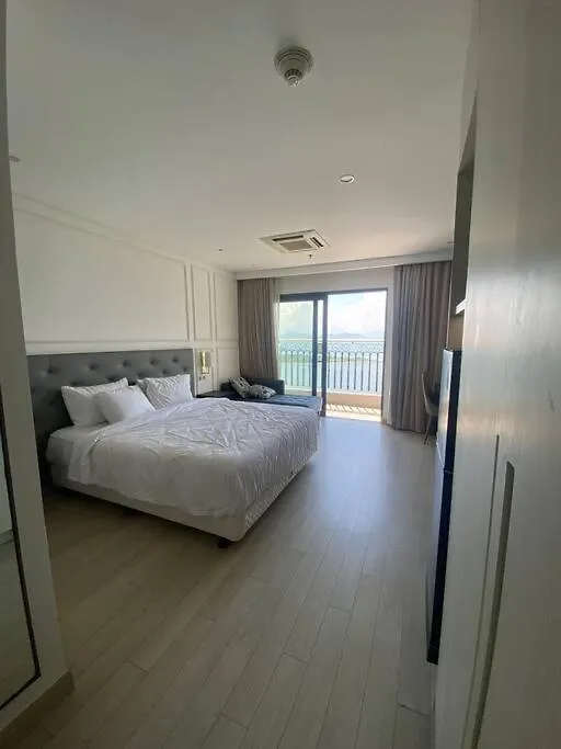 Can Ho Cao Cap Tai Wyndham Danang Golden Bay Apartment Da Nang